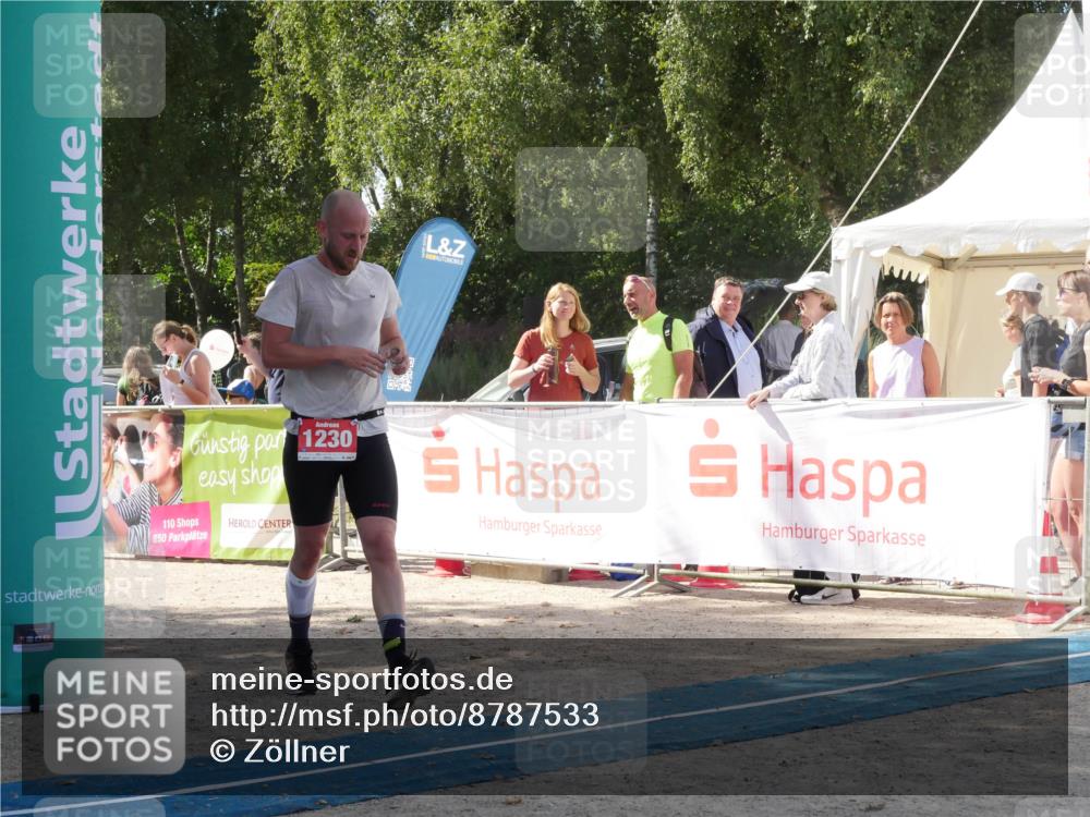 07.09.2025 - 19. Norderstedt Triathlon Zöllner http://msf.ph/oto/8787533 07.09.2025 13:25:38 Ziel 813, 1230 meine-sportfotos.de