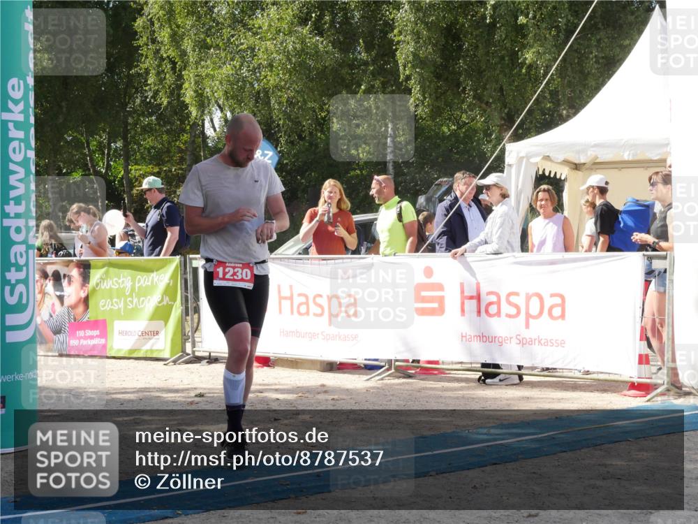 07.09.2025 - 19. Norderstedt Triathlon Zöllner http://msf.ph/oto/8787537 07.09.2025 13:25:39 Ziel 1230 meine-sportfotos.de