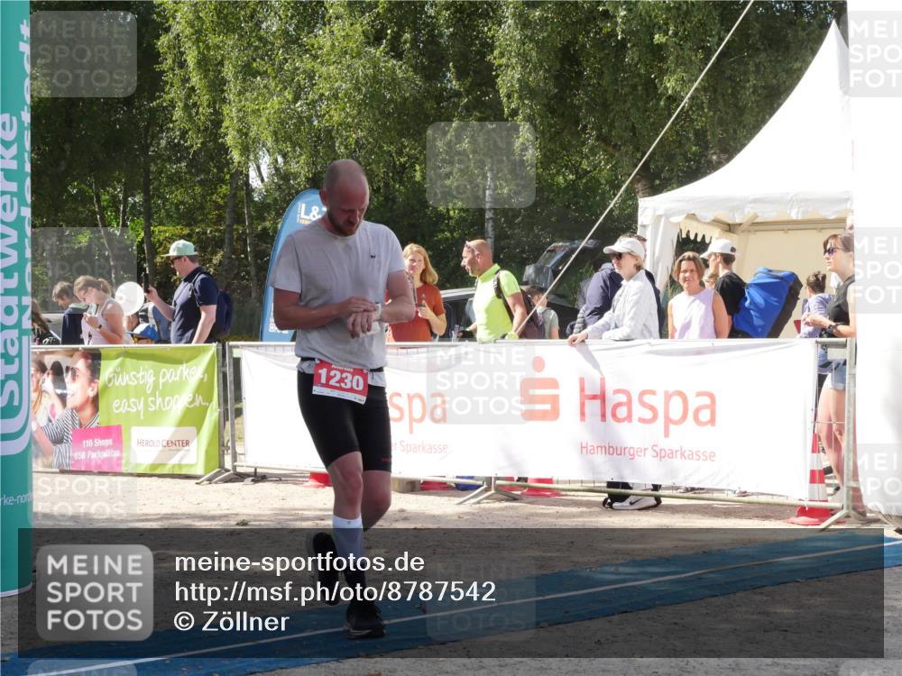 07.09.2025 - 19. Norderstedt Triathlon Zöllner http://msf.ph/oto/8787542 07.09.2025 13:25:39 Ziel 1230 meine-sportfotos.de