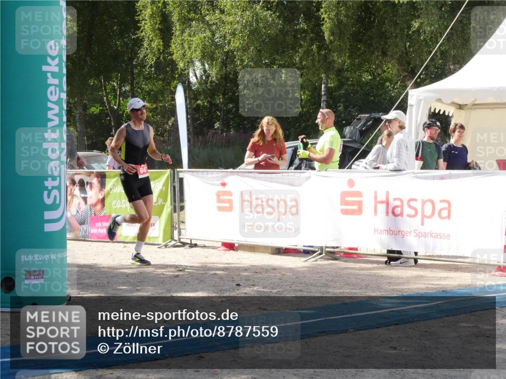 07.09.2025 - 19. Norderstedt Triathlon Zöllner http://msf.ph/oto/8787559 07.09.2025 13:26:32 Ziel 247, 847 meine-sportfotos.de