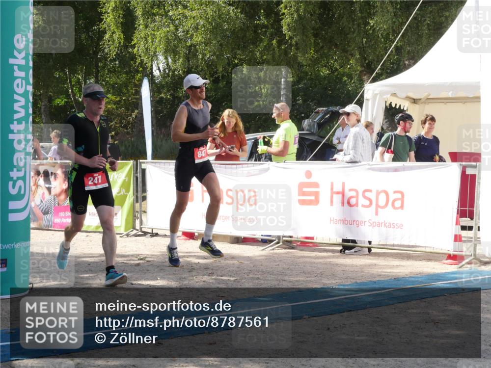 07.09.2025 - 19. Norderstedt Triathlon Zöllner http://msf.ph/oto/8787561 07.09.2025 13:26:33 Ziel 247, 847 meine-sportfotos.de