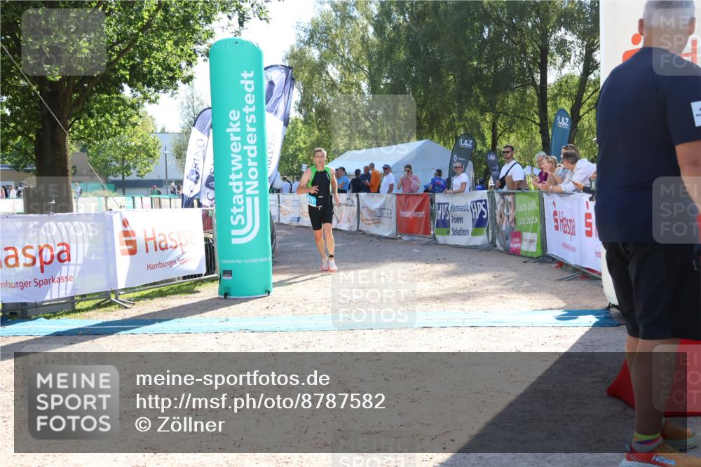 07.09.2025 - 19. Norderstedt Triathlon Zöllner http://msf.ph/oto/8787582 07.09.2025 15:56:08 Ziel 417 meine-sportfotos.de