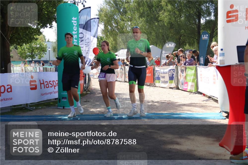 07.09.2025 - 19. Norderstedt Triathlon Zöllner http://msf.ph/oto/8787588 07.09.2025 13:35:40 Ziel 327 meine-sportfotos.de