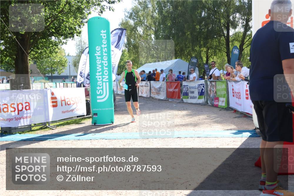 07.09.2025 - 19. Norderstedt Triathlon Zöllner http://msf.ph/oto/8787593 07.09.2025 15:56:08 Ziel 417 meine-sportfotos.de