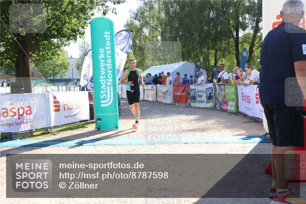07.09.2025 - 19. Norderstedt Triathlon Zöllner http://msf.ph/oto/8787598 07.09.2025 15:56:09 Ziel 417 meine-sportfotos.de