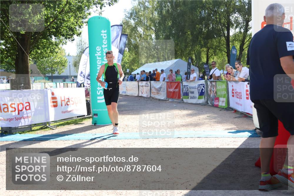 07.09.2025 - 19. Norderstedt Triathlon Zöllner http://msf.ph/oto/8787604 07.09.2025 15:56:09 Ziel 417 meine-sportfotos.de