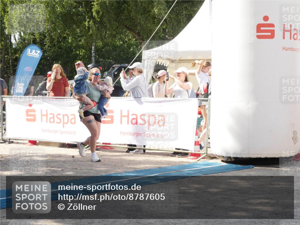 07.09.2025 - 19. Norderstedt Triathlon Zöllner http://msf.ph/oto/8787605 07.09.2025 13:27:37 Ziel 248 meine-sportfotos.de