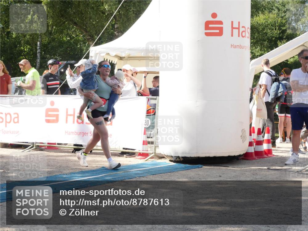 07.09.2025 - 19. Norderstedt Triathlon Zöllner http://msf.ph/oto/8787613 07.09.2025 13:27:38 Ziel 248, 1376 meine-sportfotos.de