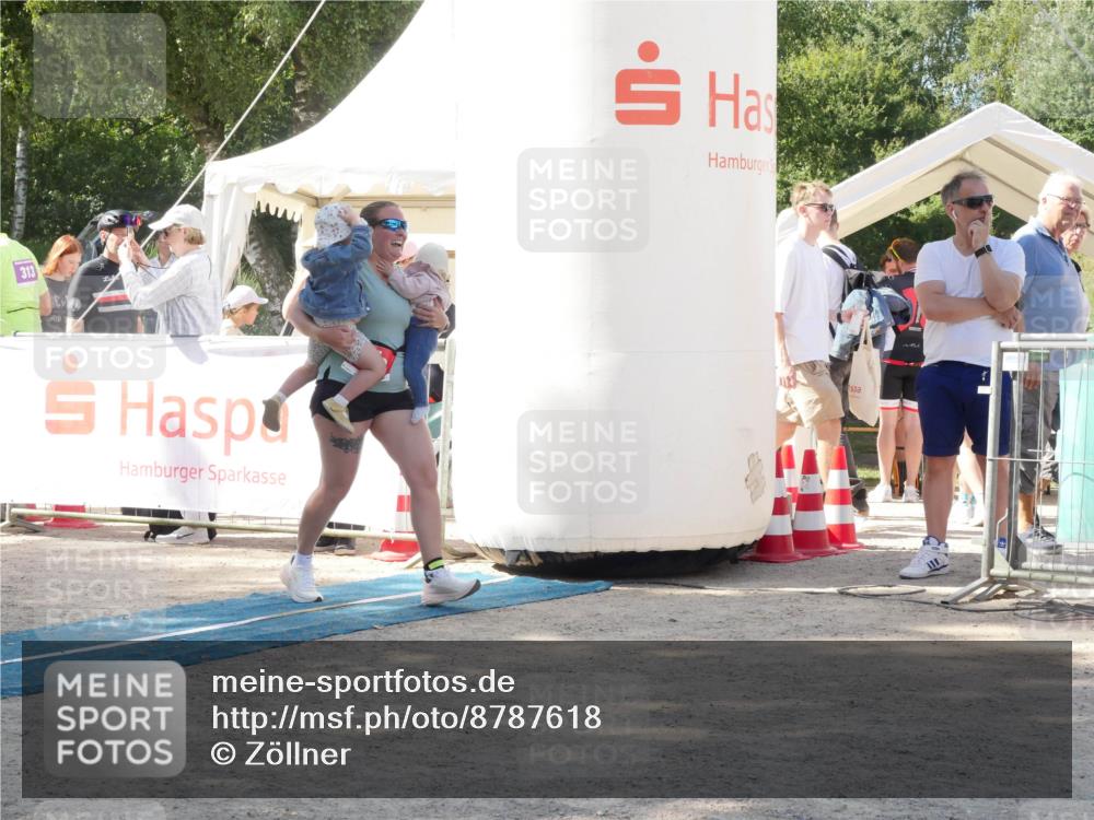07.09.2025 - 19. Norderstedt Triathlon Zöllner http://msf.ph/oto/8787618 07.09.2025 13:27:38 Ziel 248, 1376 meine-sportfotos.de