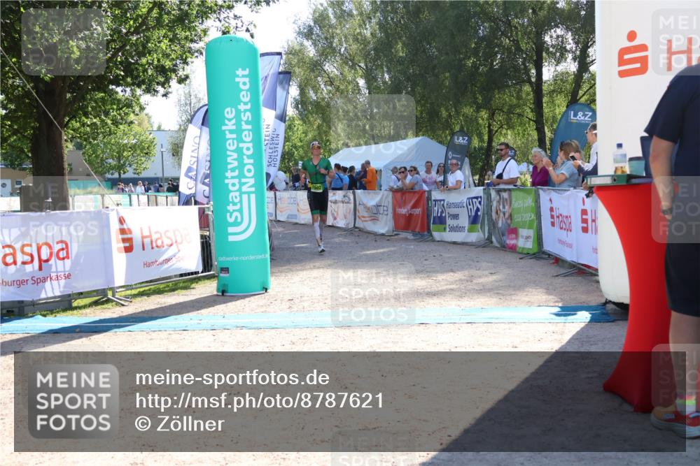 07.09.2025 - 19. Norderstedt Triathlon Zöllner http://msf.ph/oto/8787621 07.09.2025 15:58:27 Ziel  meine-sportfotos.de