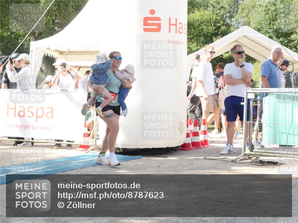 07.09.2025 - 19. Norderstedt Triathlon Zöllner http://msf.ph/oto/8787623 07.09.2025 13:27:38 Ziel 248, 1376 meine-sportfotos.de