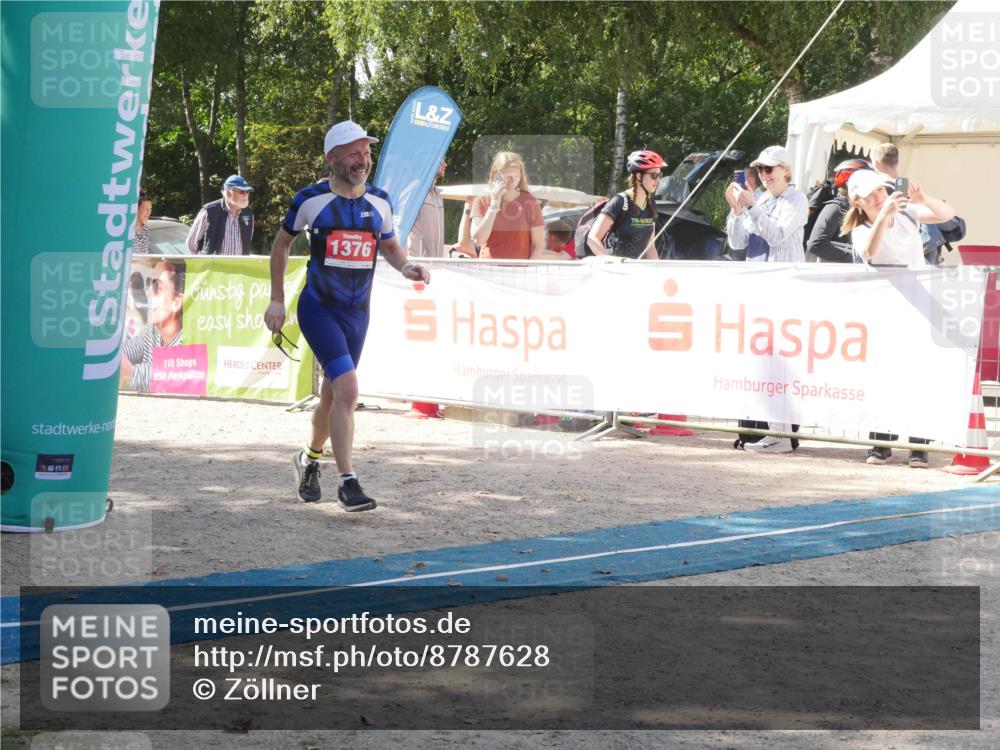 07.09.2025 - 19. Norderstedt Triathlon Zöllner http://msf.ph/oto/8787628 07.09.2025 13:27:42 Ziel 248, 1376 meine-sportfotos.de