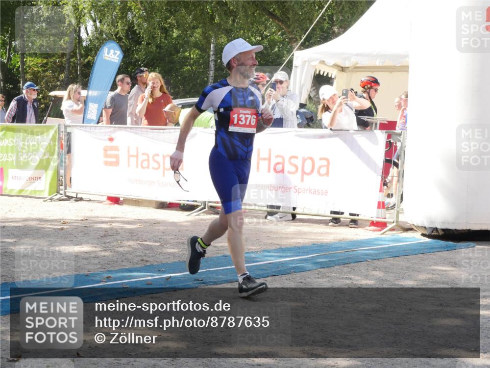07.09.2025 - 19. Norderstedt Triathlon Zöllner http://msf.ph/oto/8787635 07.09.2025 13:27:43 Ziel 248, 1376 meine-sportfotos.de