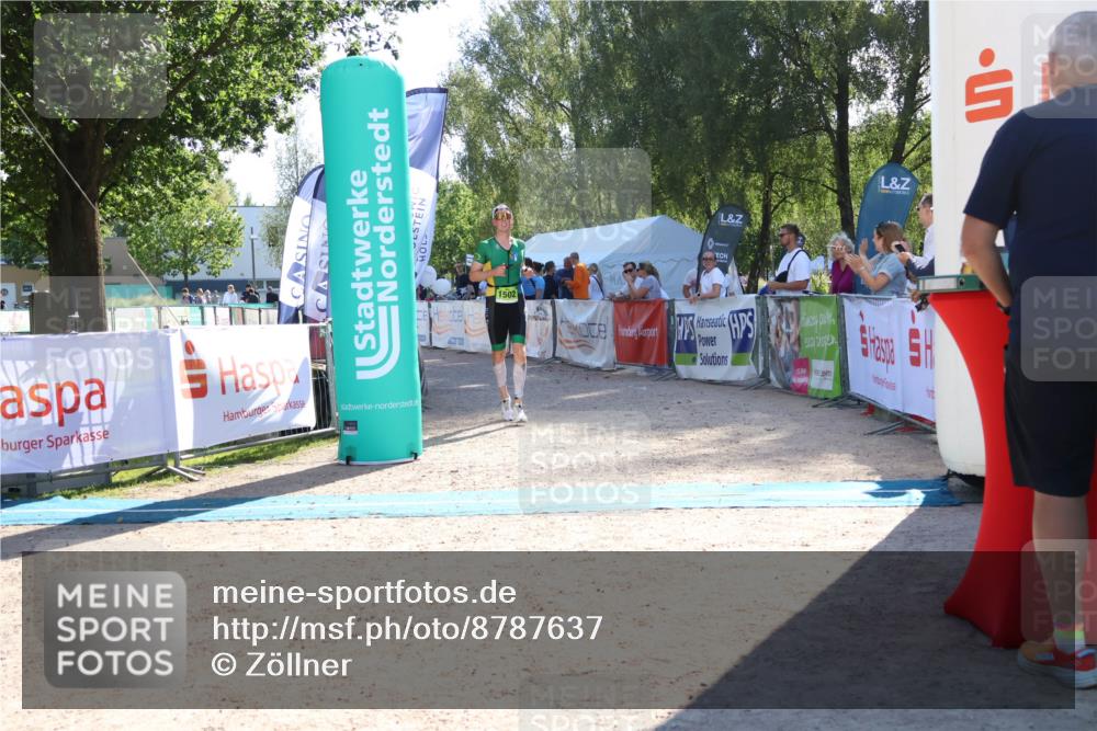 07.09.2025 - 19. Norderstedt Triathlon Zöllner http://msf.ph/oto/8787637 07.09.2025 15:58:28 Ziel  meine-sportfotos.de