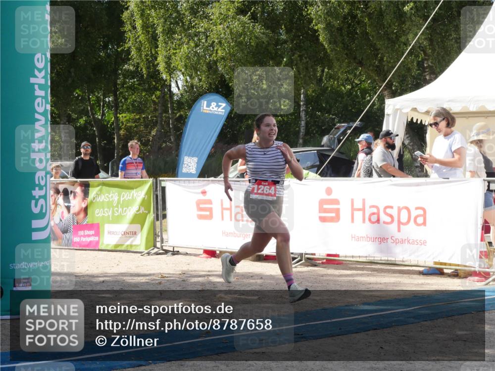 07.09.2025 - 19. Norderstedt Triathlon Zöllner http://msf.ph/oto/8787658 07.09.2025 13:28:25 Ziel 262, 290, 1264, 1295 meine-sportfotos.de