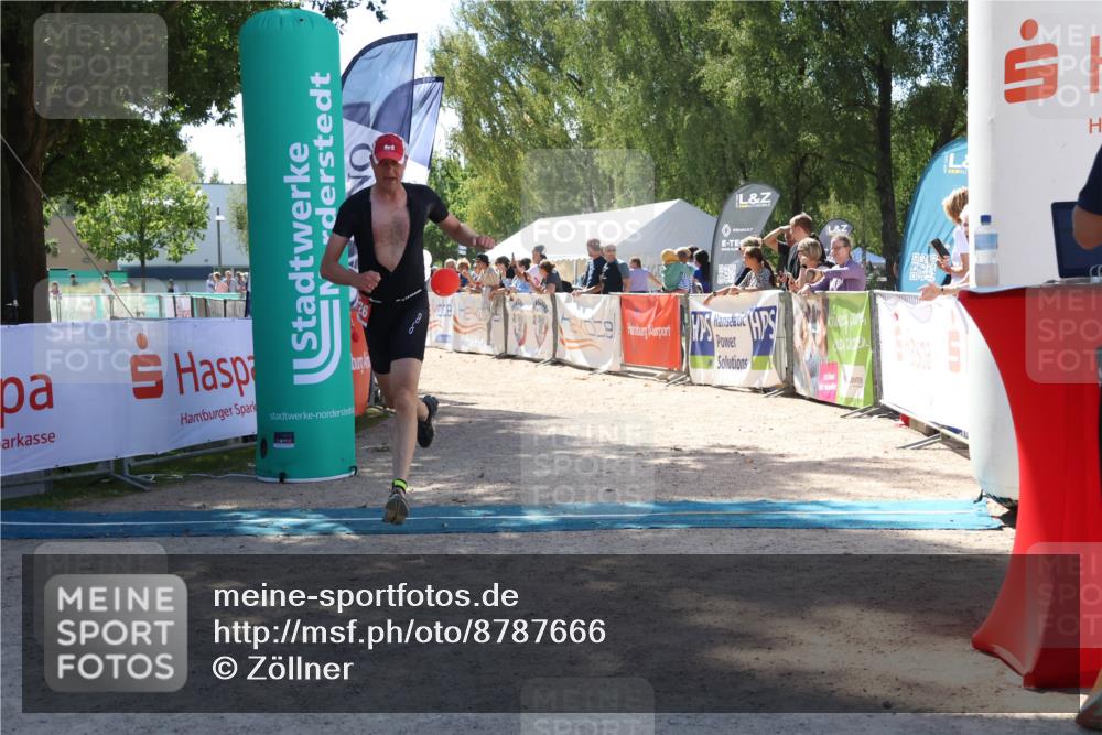 07.09.2025 - 19. Norderstedt Triathlon Zöllner http://msf.ph/oto/8787666 07.09.2025 13:36:33 Ziel 1326 meine-sportfotos.de
