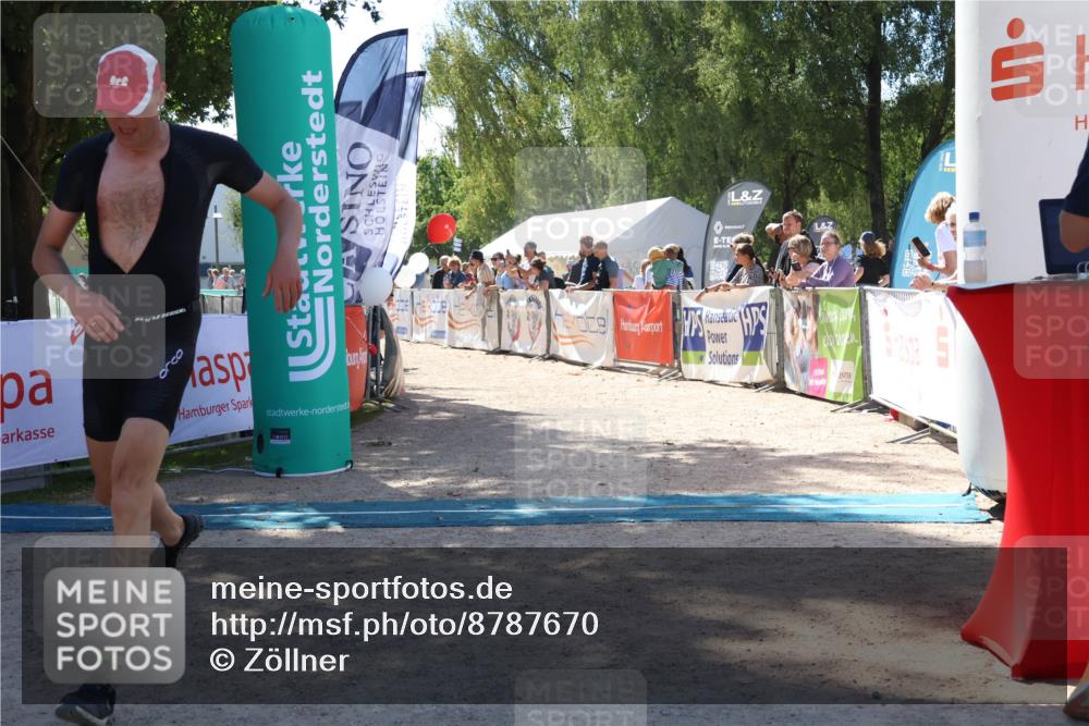 07.09.2025 - 19. Norderstedt Triathlon Zöllner http://msf.ph/oto/8787670 07.09.2025 13:36:34 Ziel 145, 1326 meine-sportfotos.de