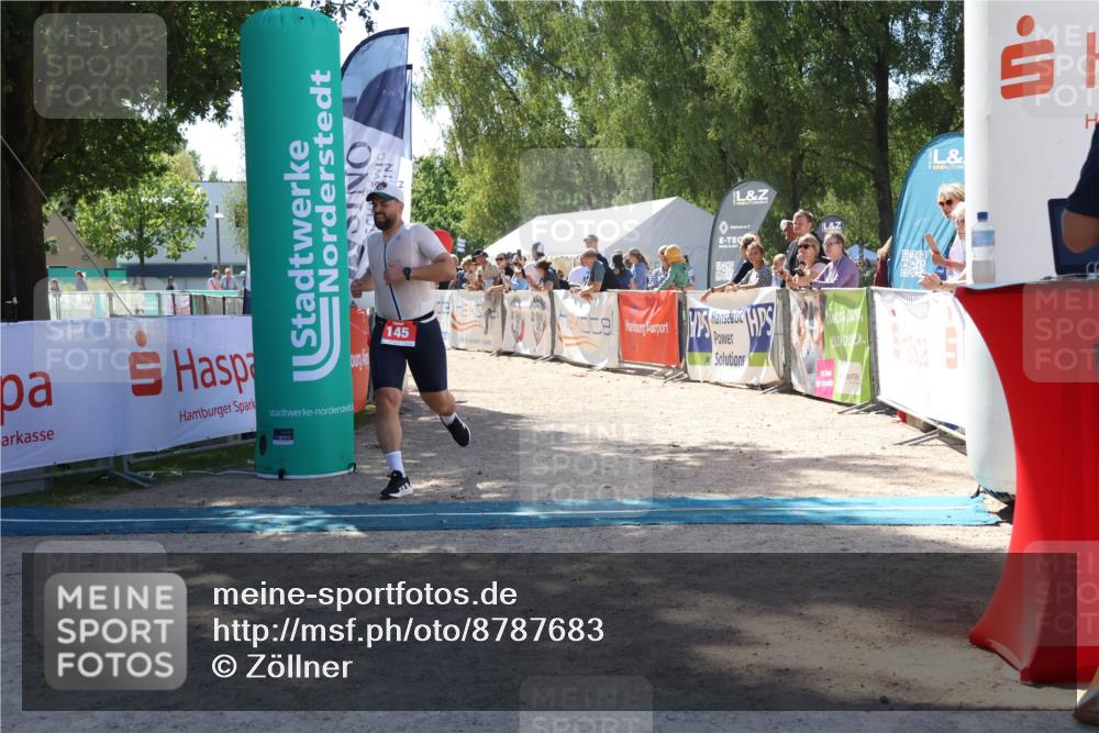 07.09.2025 - 19. Norderstedt Triathlon Zöllner http://msf.ph/oto/8787683 07.09.2025 13:36:38 Ziel 145, 1326 meine-sportfotos.de