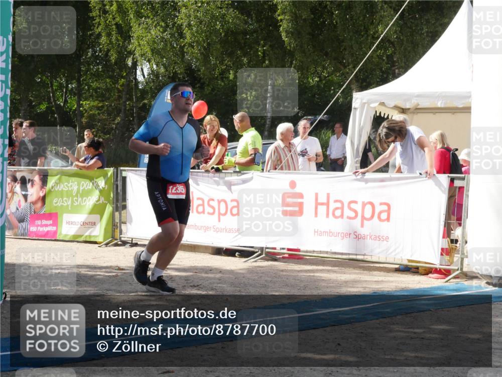 07.09.2025 - 19. Norderstedt Triathlon Zöllner http://msf.ph/oto/8787700 07.09.2025 13:29:24 Ziel 1235 meine-sportfotos.de