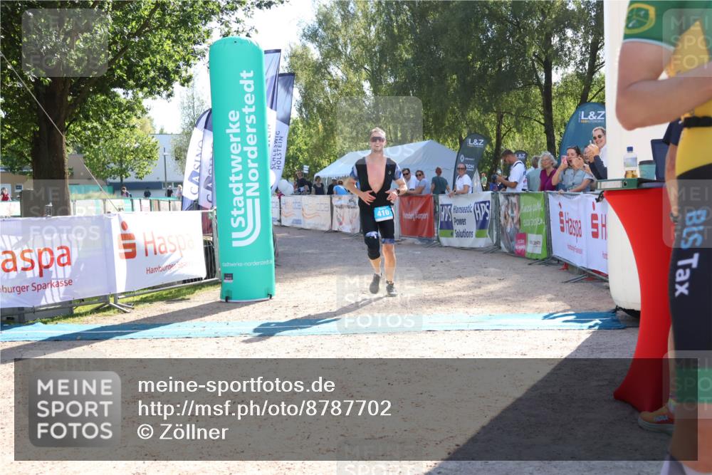 07.09.2025 - 19. Norderstedt Triathlon Zöllner http://msf.ph/oto/8787702 07.09.2025 15:58:48 Ziel 410, 427 meine-sportfotos.de