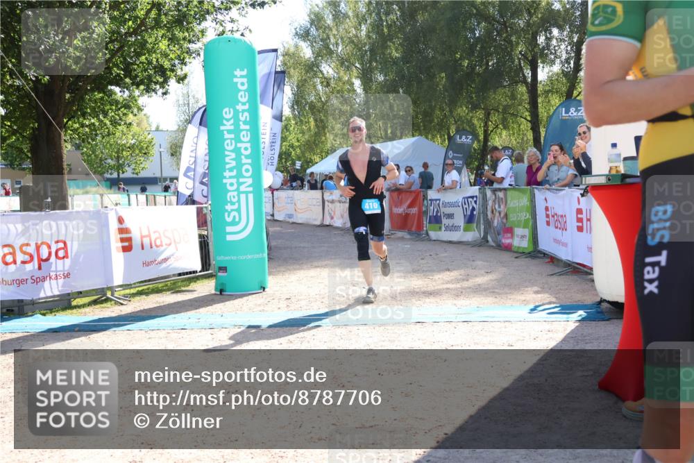 07.09.2025 - 19. Norderstedt Triathlon Zöllner http://msf.ph/oto/8787706 07.09.2025 15:58:48 Ziel 410, 427 meine-sportfotos.de
