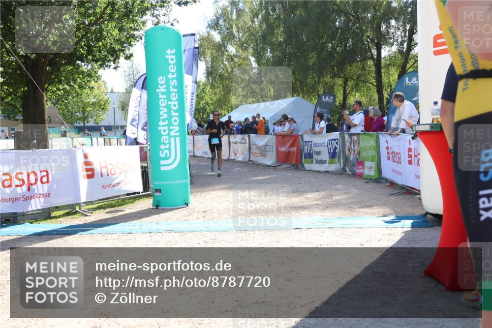07.09.2025 - 19. Norderstedt Triathlon Zöllner http://msf.ph/oto/8787720 07.09.2025 15:59:06 Ziel 428 meine-sportfotos.de