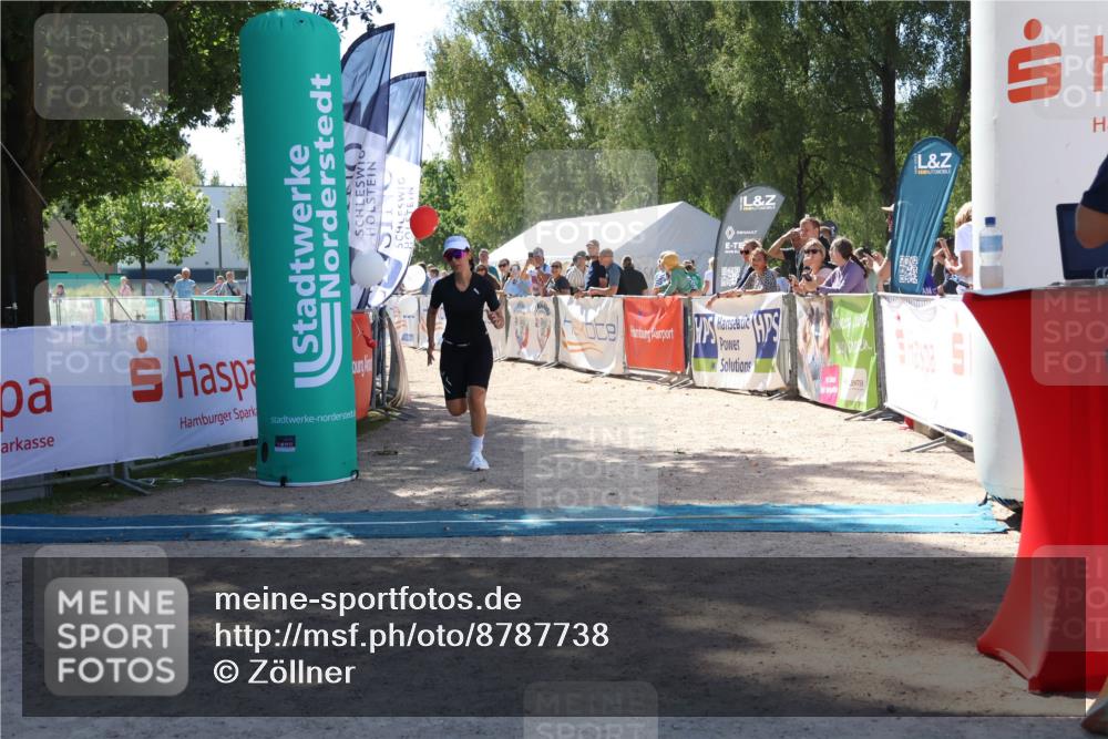 07.09.2025 - 19. Norderstedt Triathlon Zöllner http://msf.ph/oto/8787738 07.09.2025 13:36:52 Ziel 718 meine-sportfotos.de