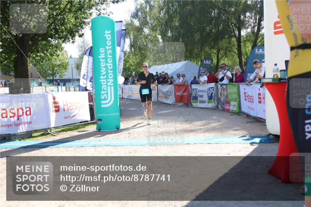 07.09.2025 - 19. Norderstedt Triathlon Zöllner http://msf.ph/oto/8787741 07.09.2025 15:59:08 Ziel 428 meine-sportfotos.de