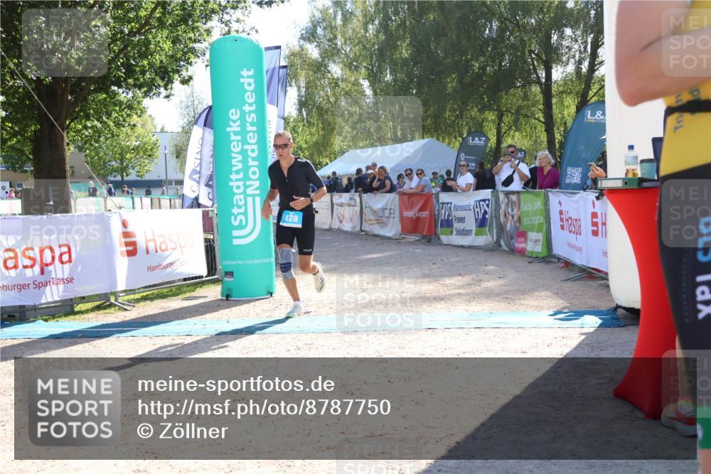 07.09.2025 - 19. Norderstedt Triathlon Zöllner http://msf.ph/oto/8787750 07.09.2025 15:59:10 Ziel 428 meine-sportfotos.de
