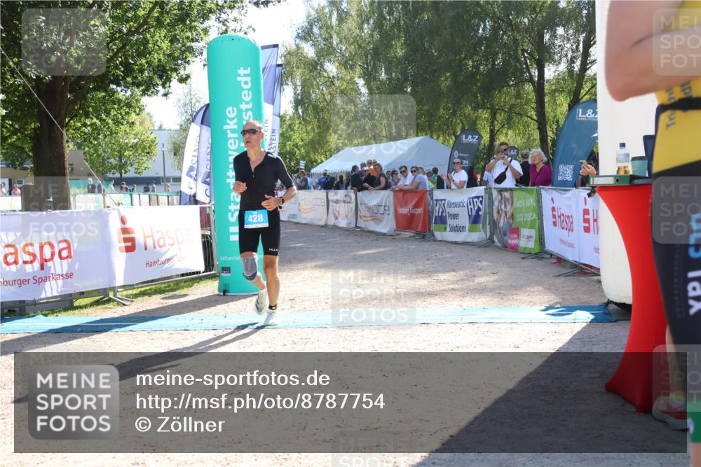 07.09.2025 - 19. Norderstedt Triathlon Zöllner http://msf.ph/oto/8787754 07.09.2025 15:59:10 Ziel 428 meine-sportfotos.de