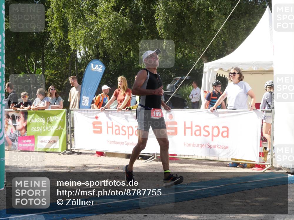 07.09.2025 - 19. Norderstedt Triathlon Zöllner http://msf.ph/oto/8787755 07.09.2025 13:29:59 Ziel 159, 1345 meine-sportfotos.de
