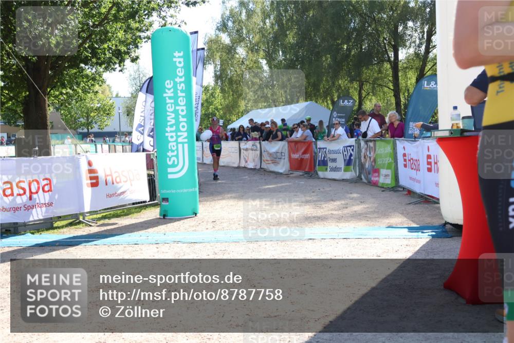 07.09.2025 - 19. Norderstedt Triathlon Zöllner http://msf.ph/oto/8787758 07.09.2025 15:59:25 Ziel 1022 meine-sportfotos.de