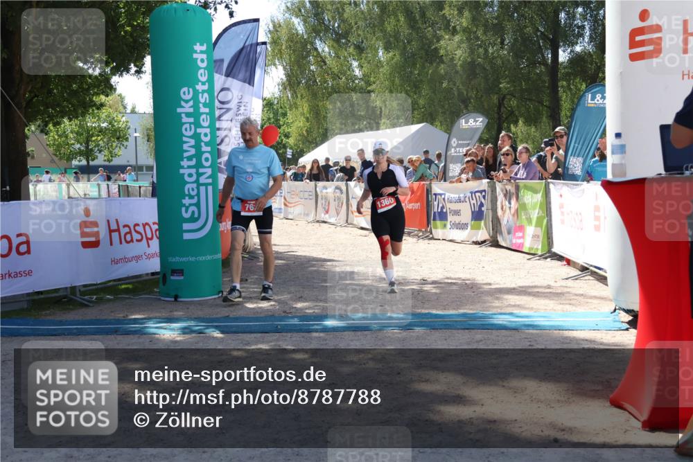 07.09.2025 - 19. Norderstedt Triathlon Zöllner http://msf.ph/oto/8787788 07.09.2025 13:37:21 Ziel 762, 1360 meine-sportfotos.de