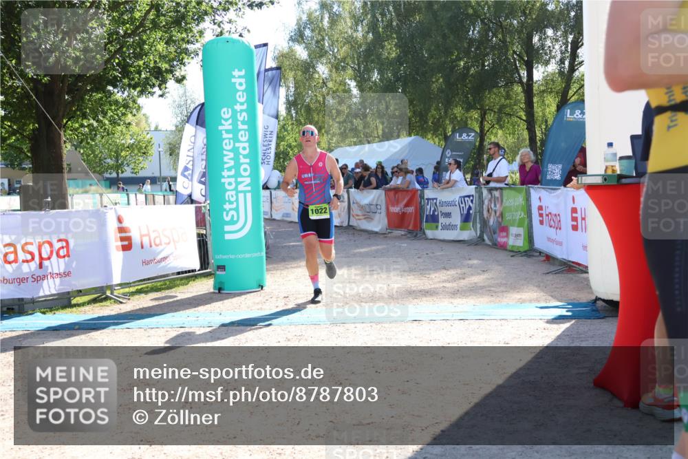07.09.2025 - 19. Norderstedt Triathlon Zöllner http://msf.ph/oto/8787803 07.09.2025 15:59:29 Ziel 1022 meine-sportfotos.de