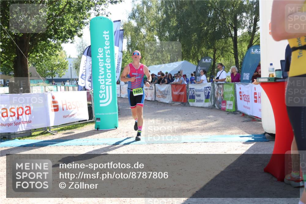 07.09.2025 - 19. Norderstedt Triathlon Zöllner http://msf.ph/oto/8787806 07.09.2025 15:59:29 Ziel 1022 meine-sportfotos.de