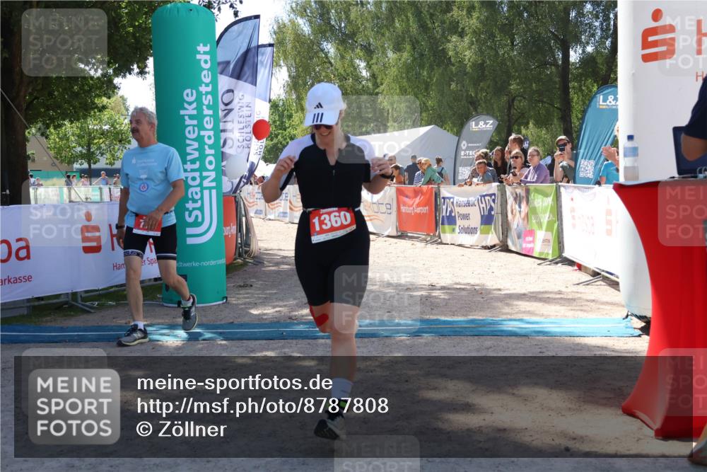 07.09.2025 - 19. Norderstedt Triathlon Zöllner http://msf.ph/oto/8787808 07.09.2025 13:37:22 Ziel 762, 1360 meine-sportfotos.de