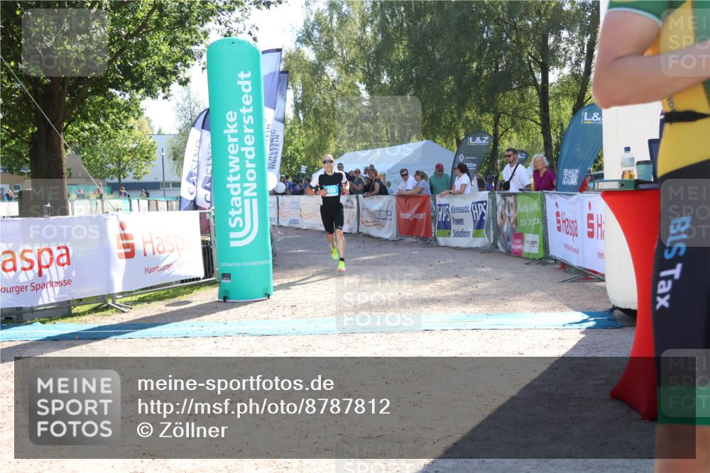 07.09.2025 - 19. Norderstedt Triathlon Zöllner http://msf.ph/oto/8787812 07.09.2025 15:59:43 Ziel 420 meine-sportfotos.de