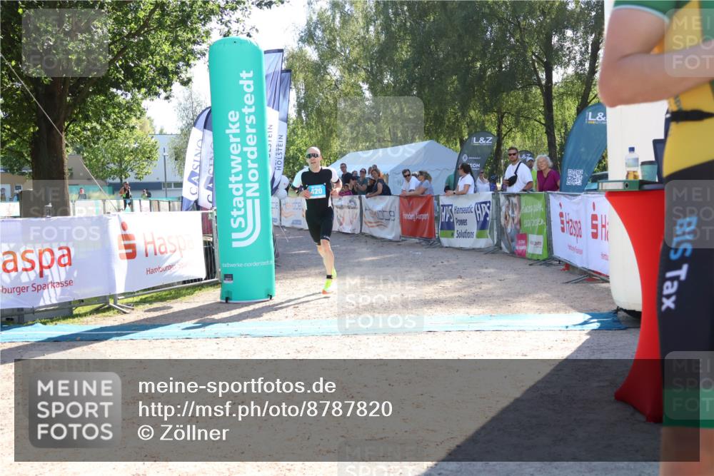 07.09.2025 - 19. Norderstedt Triathlon Zöllner http://msf.ph/oto/8787820 07.09.2025 15:59:44 Ziel 420 meine-sportfotos.de
