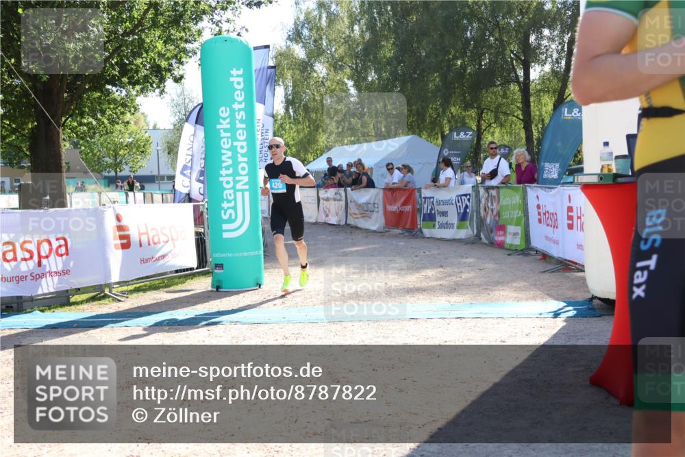 07.09.2025 - 19. Norderstedt Triathlon Zöllner http://msf.ph/oto/8787822 07.09.2025 15:59:44 Ziel 420 meine-sportfotos.de