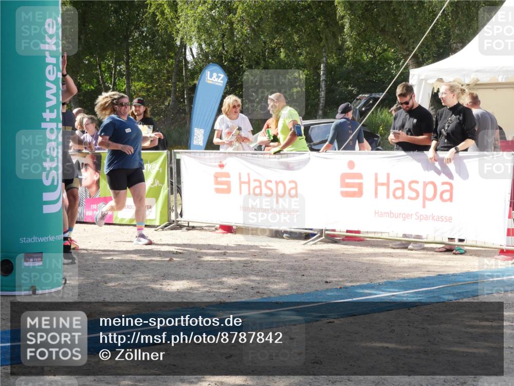 07.09.2025 - 19. Norderstedt Triathlon Zöllner http://msf.ph/oto/8787842 07.09.2025 13:32:49 Ziel 318 meine-sportfotos.de