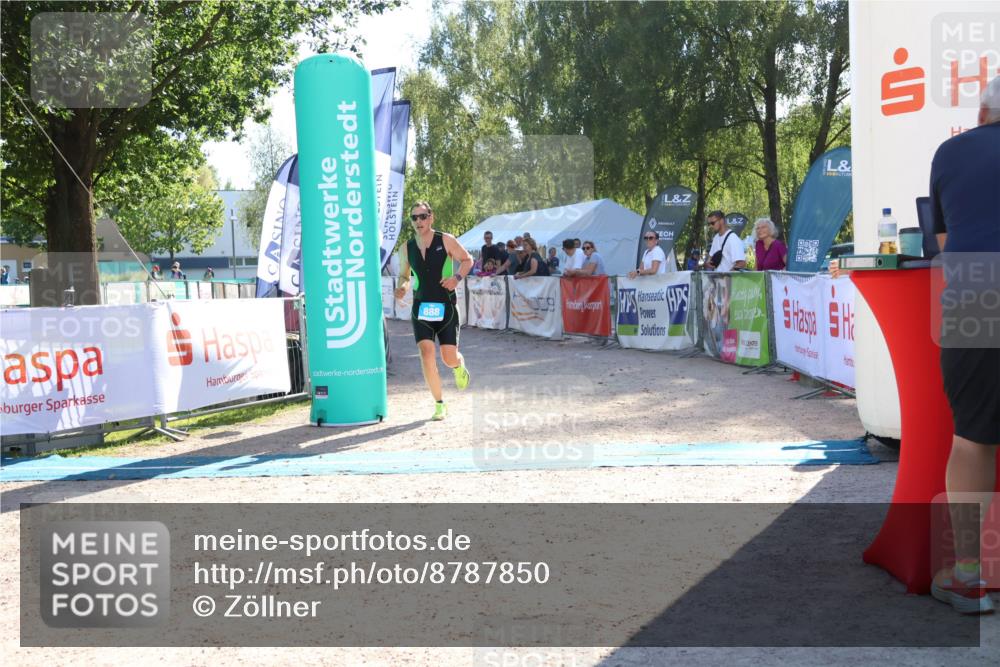 07.09.2025 - 19. Norderstedt Triathlon Zöllner http://msf.ph/oto/8787850 07.09.2025 15:59:54 Ziel 888 meine-sportfotos.de