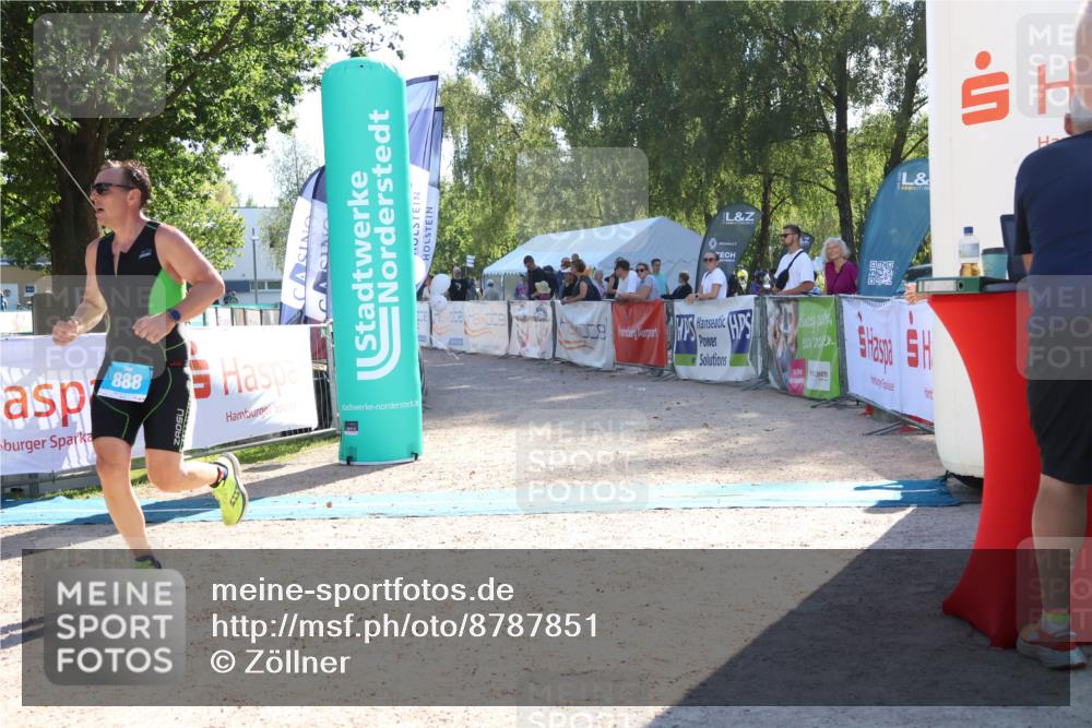 07.09.2025 - 19. Norderstedt Triathlon Zöllner http://msf.ph/oto/8787851 07.09.2025 15:59:55 Ziel 888 meine-sportfotos.de