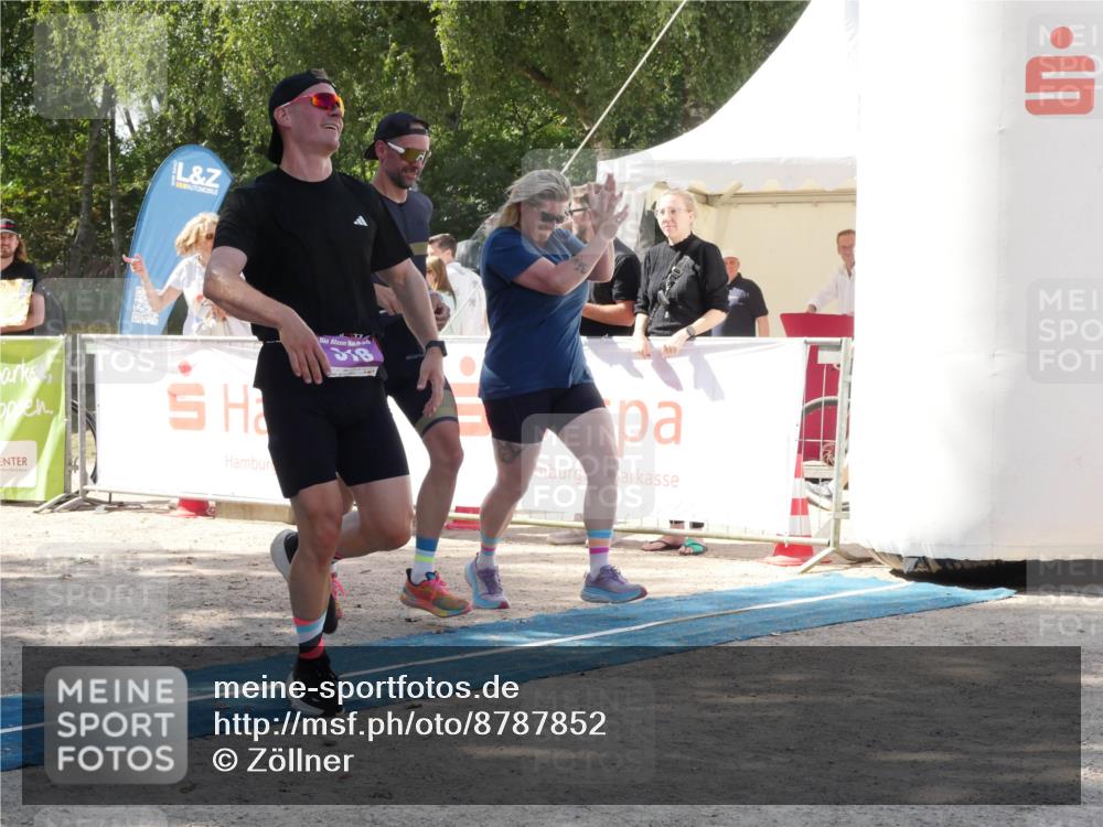 07.09.2025 - 19. Norderstedt Triathlon Zöllner http://msf.ph/oto/8787852 07.09.2025 13:32:50 Ziel 318 meine-sportfotos.de