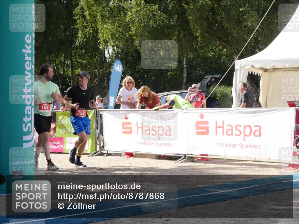 07.09.2025 - 19. Norderstedt Triathlon Zöllner http://msf.ph/oto/8787868 07.09.2025 13:33:33 Ziel 157, 307, 752 meine-sportfotos.de