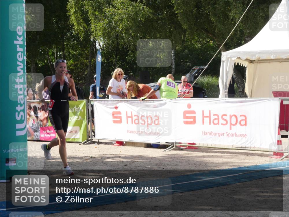 07.09.2025 - 19. Norderstedt Triathlon Zöllner http://msf.ph/oto/8787886 07.09.2025 13:33:41 Ziel 157, 307, 752, 1221 meine-sportfotos.de