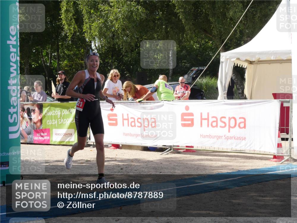 07.09.2025 - 19. Norderstedt Triathlon Zöllner http://msf.ph/oto/8787889 07.09.2025 13:33:42 Ziel 307, 1221 meine-sportfotos.de