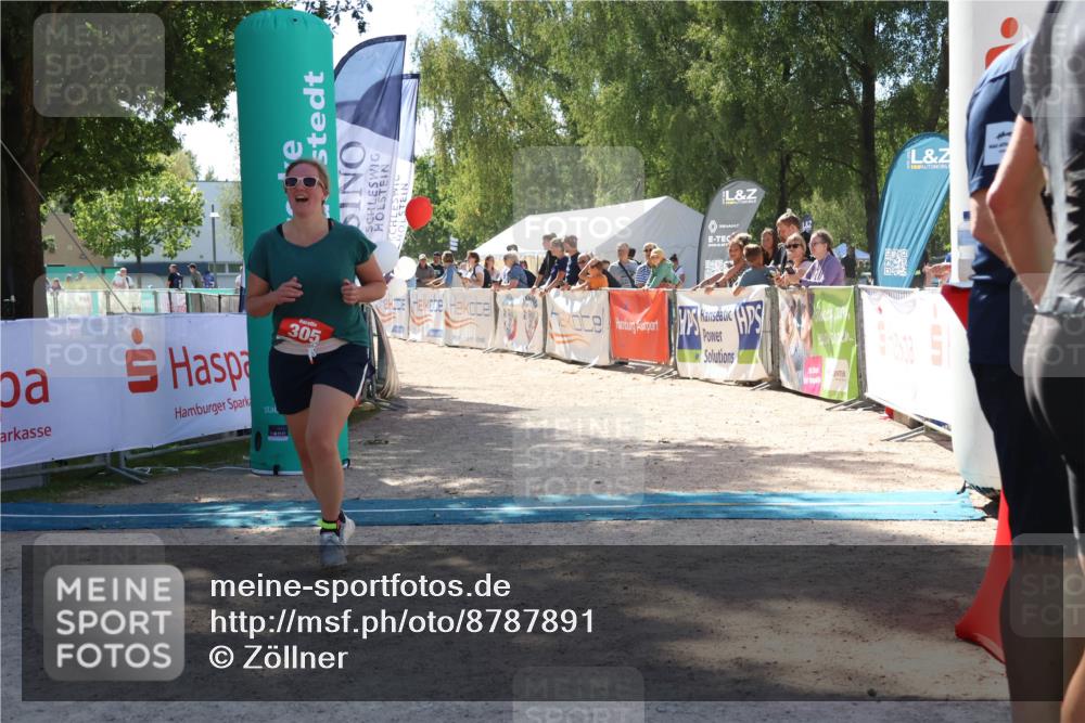 07.09.2025 - 19. Norderstedt Triathlon Zöllner http://msf.ph/oto/8787891 07.09.2025 13:37:55 Ziel 305 meine-sportfotos.de
