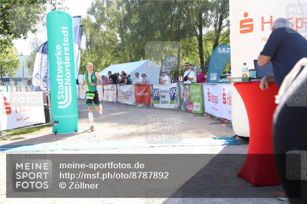 07.09.2025 - 19. Norderstedt Triathlon Zöllner http://msf.ph/oto/8787892 07.09.2025 16:01:04 Ziel 1506 meine-sportfotos.de