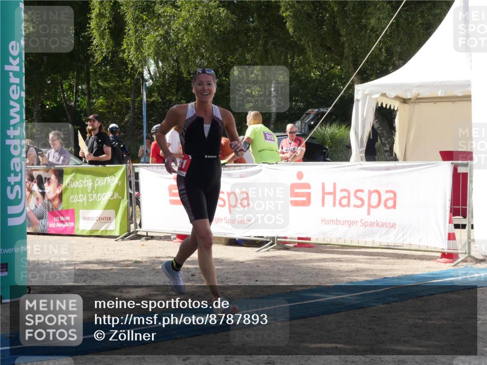 07.09.2025 - 19. Norderstedt Triathlon Zöllner http://msf.ph/oto/8787893 07.09.2025 13:33:42 Ziel 307, 1221 meine-sportfotos.de