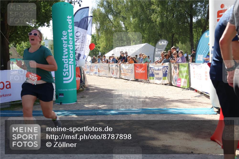 07.09.2025 - 19. Norderstedt Triathlon Zöllner http://msf.ph/oto/8787898 07.09.2025 13:37:55 Ziel 305 meine-sportfotos.de
